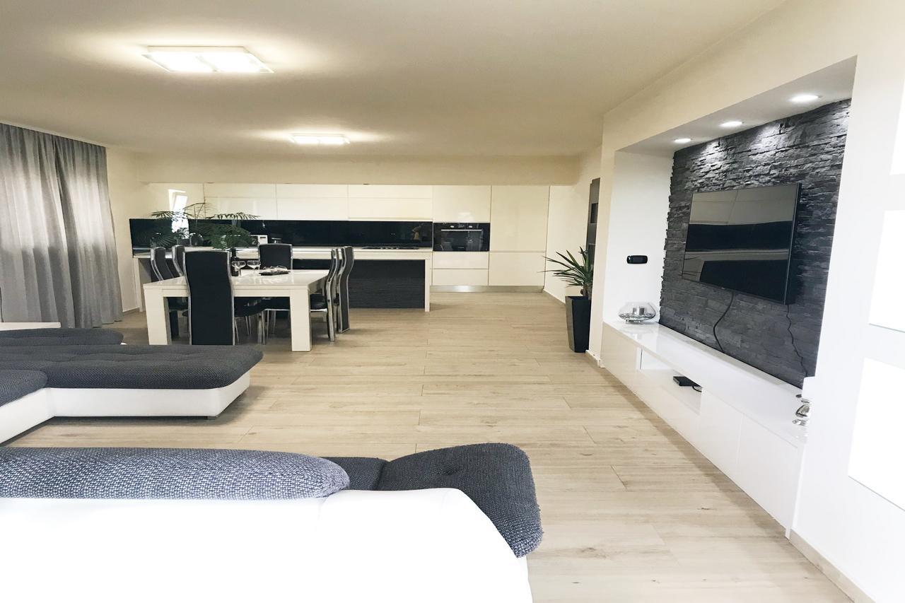 Apartments Villa Stivan Solin Eksteriør bilde